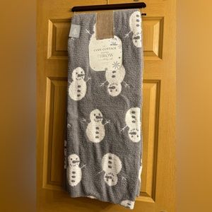 The Cozy Cottage Neutral Gray Grey Snowmen Blanket TJMaxx Marshall’s Homegoods